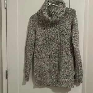 Roots cowl neck sweater like new